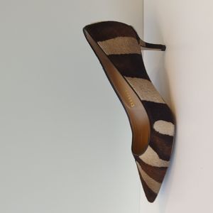 Salvatore Ferragamo size 8.5 calf hair kitten heel